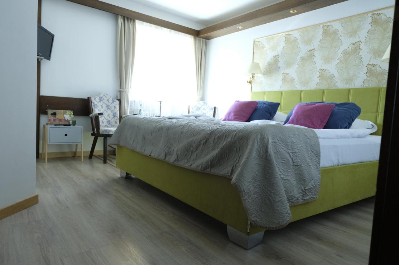 Hotel-Restaurant Zum Hirschhaus Inklusiv Chiemgaukarte 루폴딩 외부 사진