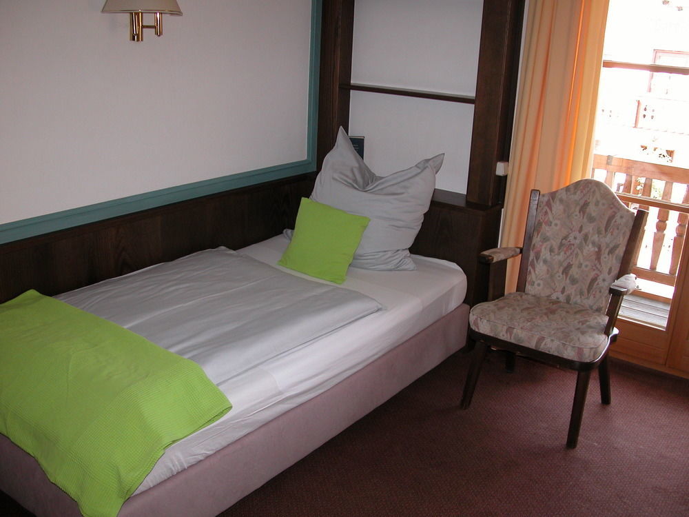 Hotel-Restaurant Zum Hirschhaus Inklusiv Chiemgaukarte 루폴딩 외부 사진