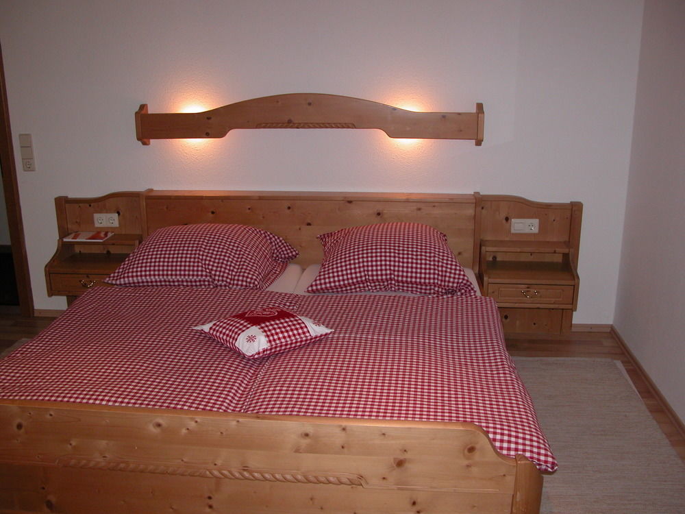 Hotel-Restaurant Zum Hirschhaus Inklusiv Chiemgaukarte 루폴딩 외부 사진